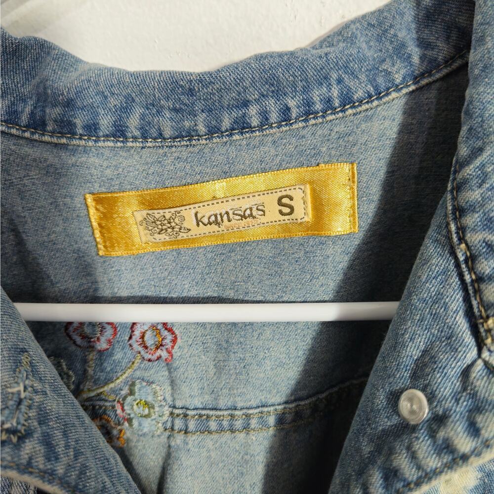 Rare Distressed Floral Embroidery Cropped Womens Denim Jacket Button Up Sz Small - Picture 6 of 6